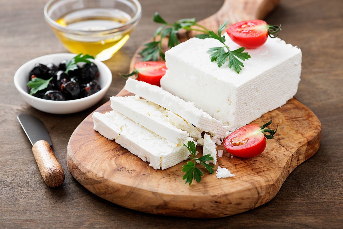 انواع الجبنة البيضاء واستخداماتها