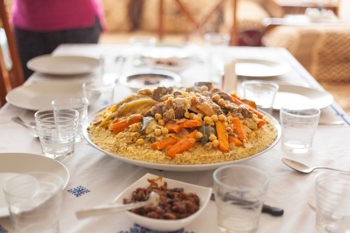 ترتيب المائدة عند المرأة المغربية