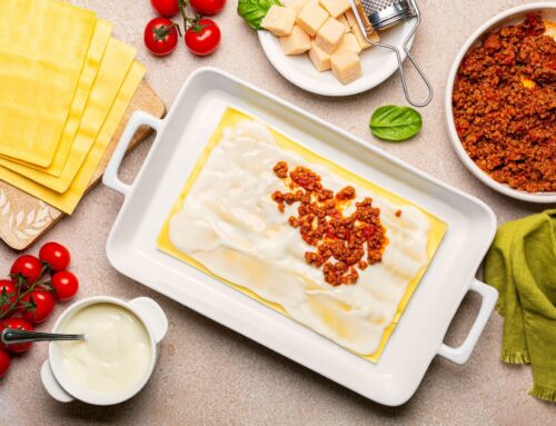 صلصة البيشاميل: كيفية تنكيهها لإضفاء مذاق مميز